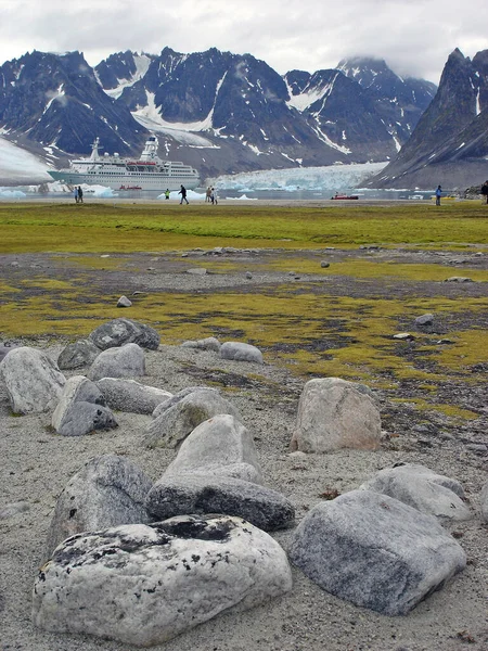 Spitzbergen Ist Die Größte Und Einzige Dauerhaft Besiedelte Insel Des — Stockfoto