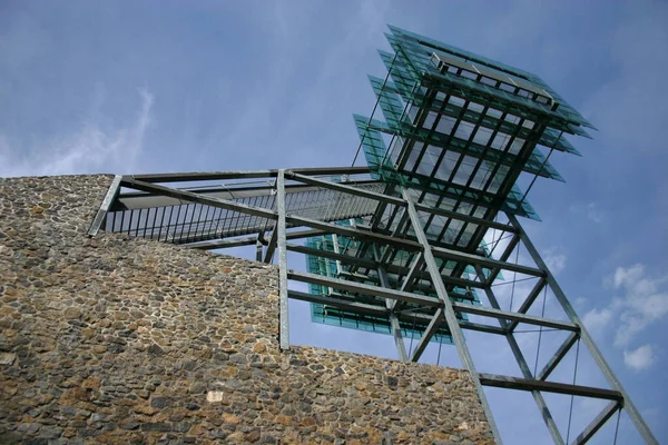 Lookout Apenas Cabeça Para Alturas — Fotografia de Stock