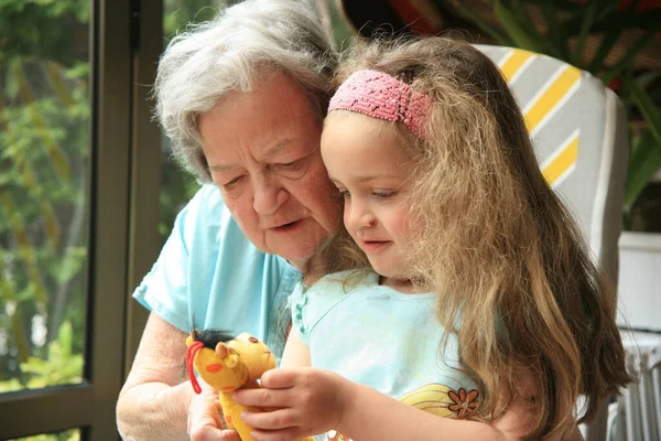 Little Girl Eating Watermelon — Stock Photo, Image