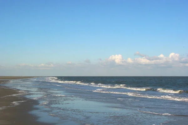 Havsvågor Stranden — Stockfoto