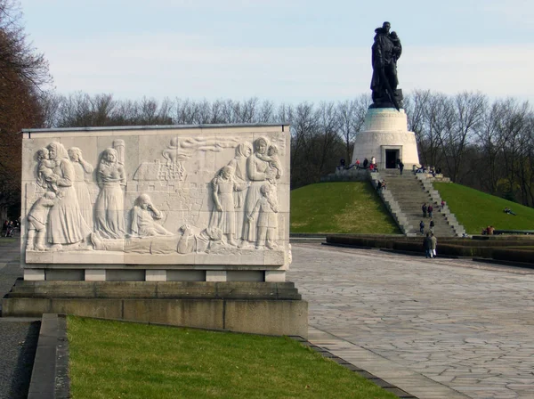 Monument Över Upptäckter Petersburg Ryssland — Stockfoto