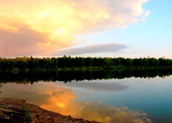 Beautiful Lake Summer Time — Stock Photo, Image