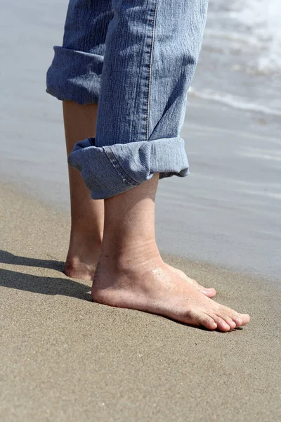 Barefoot Het Strand — Stockfoto