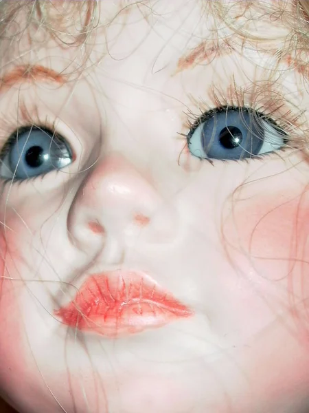 Potret Close Dari Seorang Wanita Muda Dengan Bibir Merah — Stok Foto