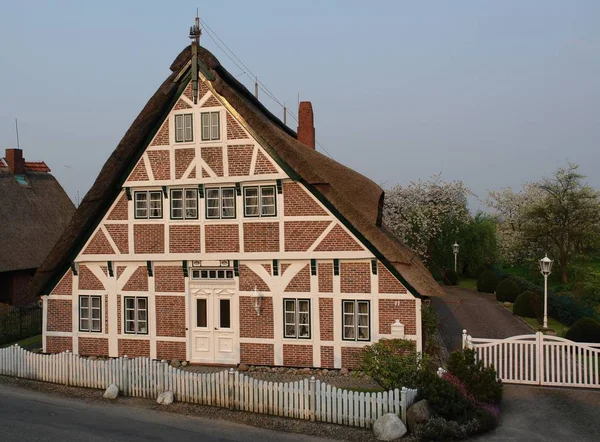 Haus Tudorstil — Stockfoto