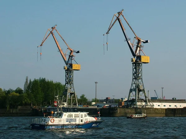 Einen Polizeiboot Hafen Der Hamburger Polizei Während Des Hafengeburtstages Auf — Stockfoto