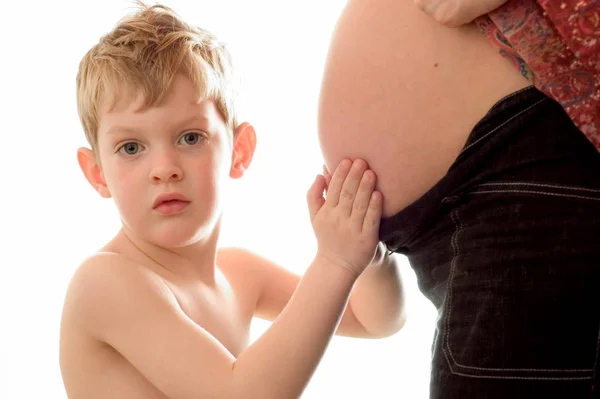 Madre Figlio Isolati Bianco — Foto Stock