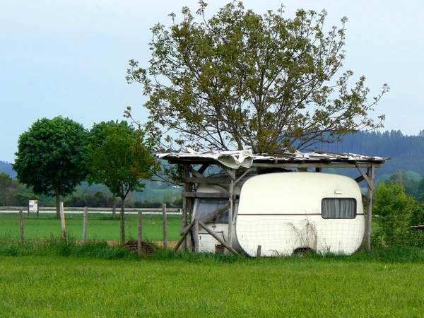 Cette Voiture Est Probablement Pas Petite Centimètre Carré Mais Est — Photo