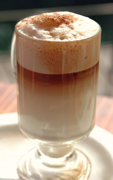 Latte Macchiato Kaffedrycker — Stockfoto