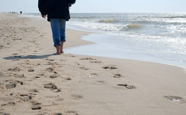 Personnes Qui Promènent Sur Plage — Photo