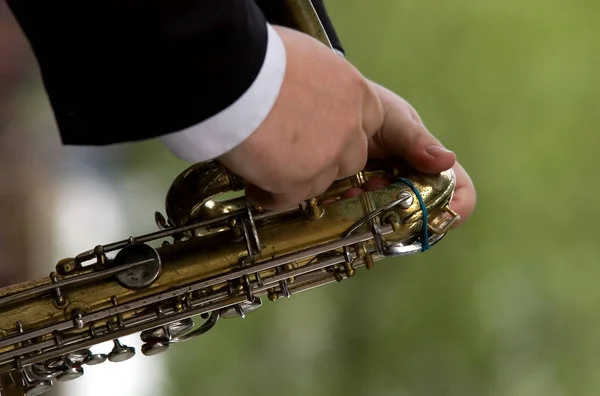 Cierre Músico Tocando Saxofón — Foto de Stock