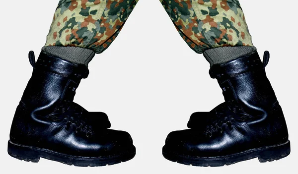 Botas Militares Com Boné Preto — Fotografia de Stock