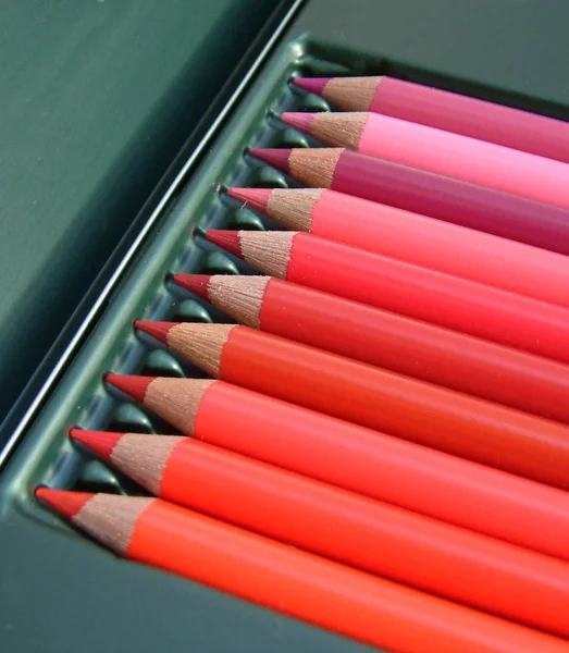 Crayons Couleur Sur Fond Bois — Photo