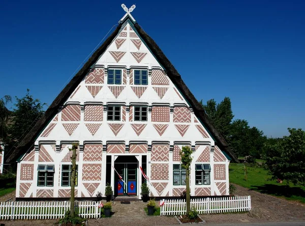 Het Gaat Door Met Huizen — Stockfoto