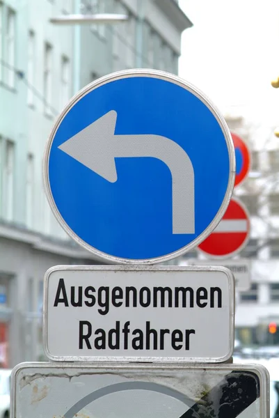 Verkehrszeichen Schild Schild Symbol — Stockfoto