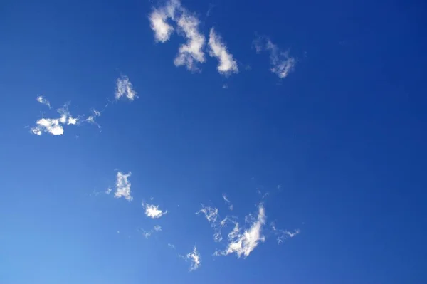 Güzel Bulutlu Gökyüzü Arkaplanı — Stok fotoğraf