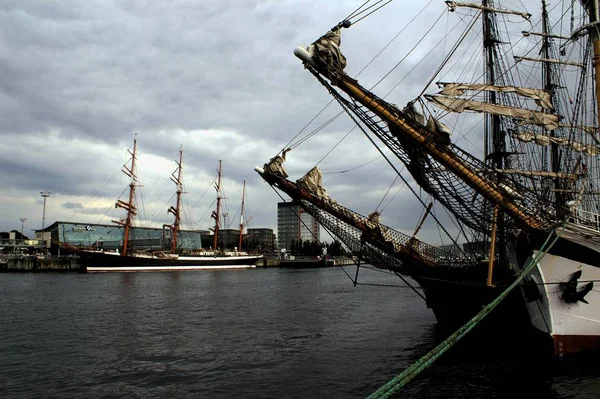 Als Het Niet Echt Goed Weer Oude Dame — Stockfoto