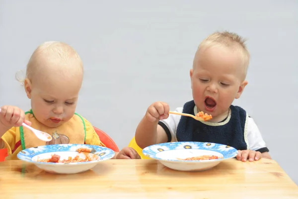 Vista Panorámica Del Niño Pequeño Lindo — Foto de Stock