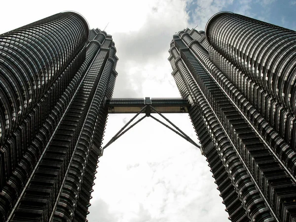 Nebeský Most Spojuje Levou Pravou Věží Petronasových Dvojčat Kuala Lumpur — Stock fotografie