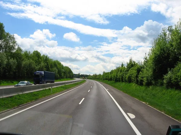 Zicht Van Het Verplaatsen Van Lkw Stoep — Stockfoto