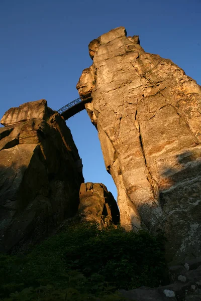 Krita Klipporna Rgen Kastas Havet — Stockfoto