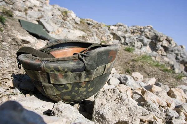 Ayuda Militar Protectora Sobre Piedras — Foto de Stock