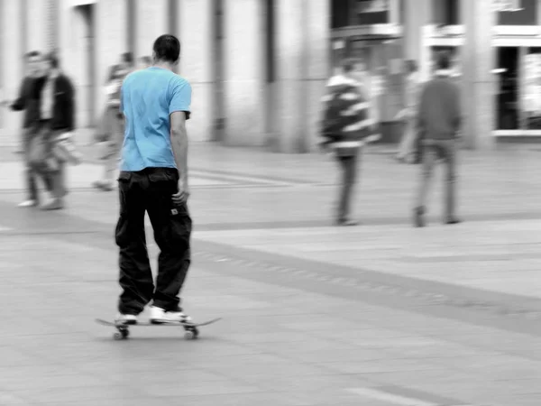 Los Jóvenes Dispararon Imagen Conceptual Con Humano —  Fotos de Stock