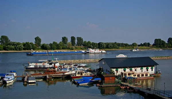 Segelboot Bootshäuser Schwerin — Stockfoto
