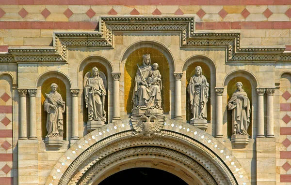 Ezek Figurák Díszek Díszítik Bejárat Speyer Katedrális — Stock Fotó