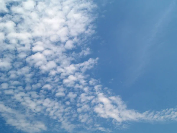 Blauer Himmel Mit Wolken — Stockfoto