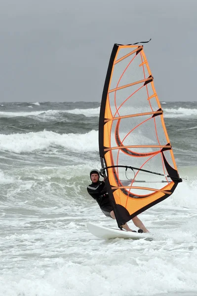 Ένας Windsurfer Στην Παραλία Του Sylt — Φωτογραφία Αρχείου