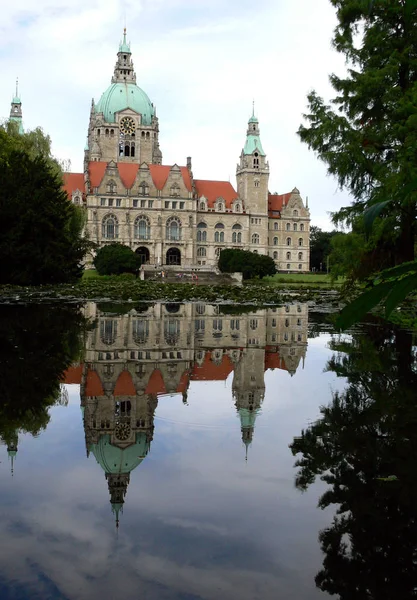 Ein Haus Wohnt Nicht Anderen Stauben Sie Die Akten Nicht — Stockfoto