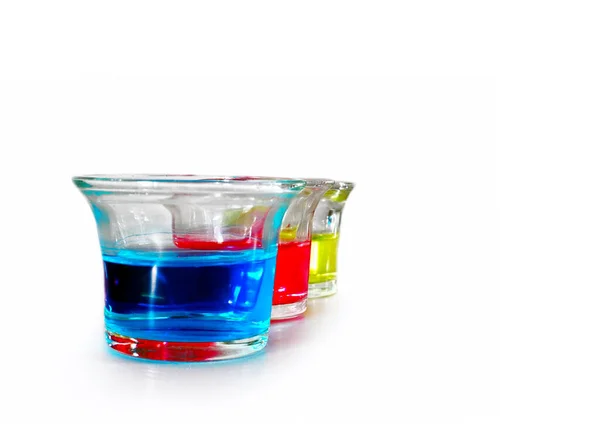 Liquide Coloré Dans Bocal Verre Sur Fond Blanc — Photo