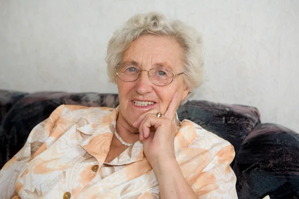 Porträtt Söt Mormor — Stockfoto