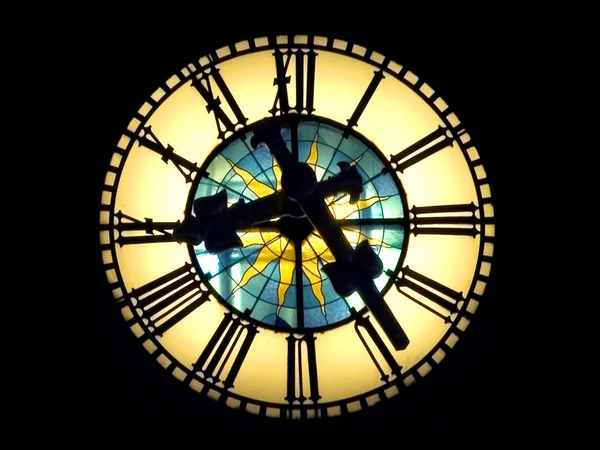 Часы Башне Городской Ратуши — стоковое фото