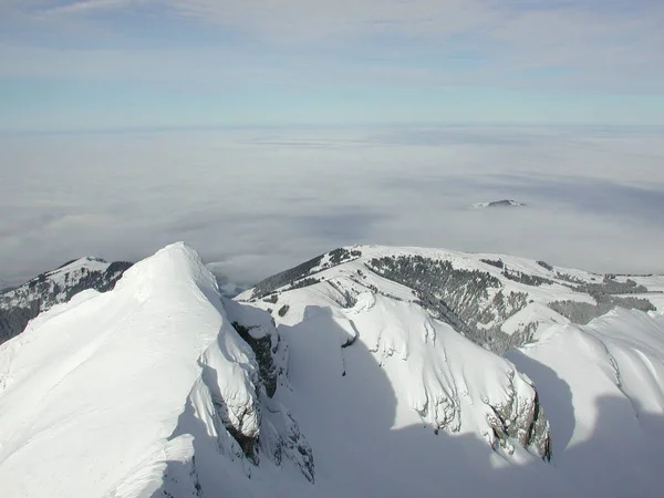 俯瞰阿尔卑斯山 — 图库照片