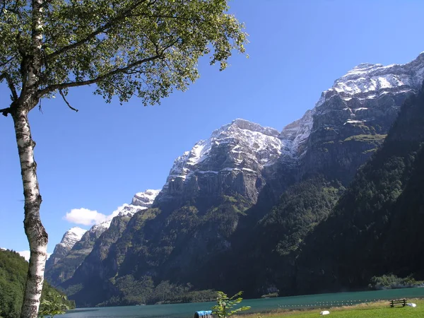 Vista Panorámica Del Hermoso Paisaje Con Cordillera — Foto de Stock