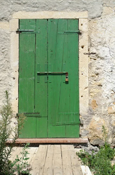 Πράσινη Ξύλινη Πόρτα Παράθυρο — Φωτογραφία Αρχείου