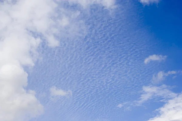 美丽多云的天空背景 — 图库照片