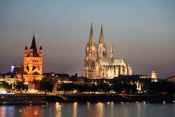 Cathédrale Eau Cologne Vieille Ville Dans Soirée — Photo