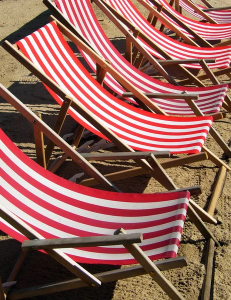Strandszékek Tengerparti Üdülőhely — Stock Fotó