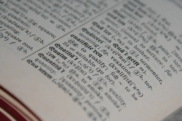 Старая Книга Словарь Буквами — стоковое фото