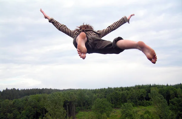 Jonge Vrouw Springen Lucht — Stockfoto
