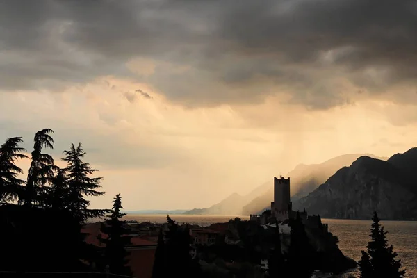 Regenbui Bij Gardameer — Stockfoto