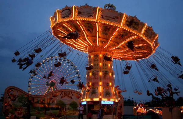 Enjoyment Carousel Amusement Park — Stock Photo, Image