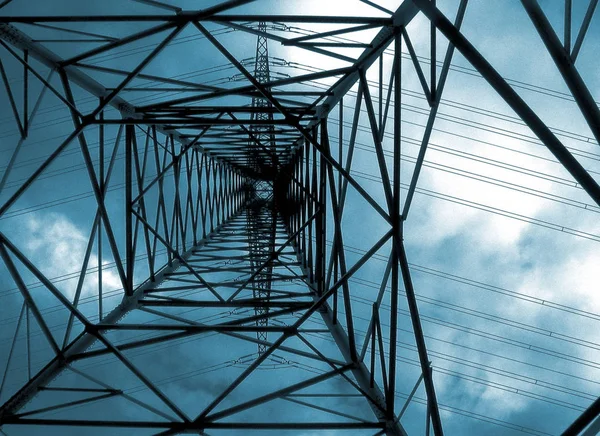 Transmisión Polos Eléctricos Torre Eléctrica — Foto de Stock