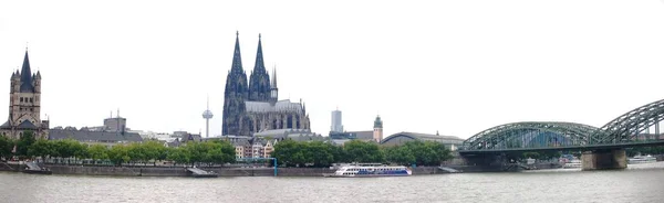 Cologne Cathedral Waterfront — Stock Photo, Image