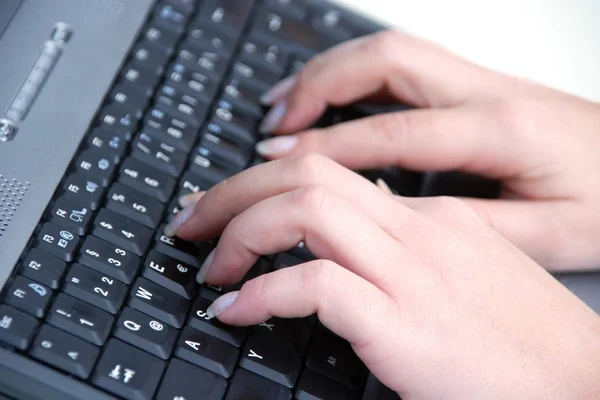 Close Female Hands Typing Laptop Keyboard — Stock Photo, Image