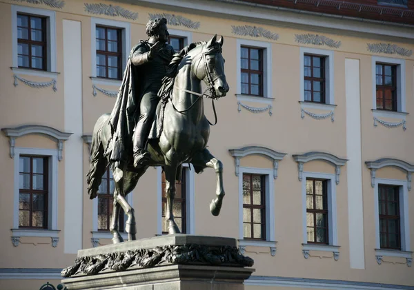 Weimar Daki Platz Der Republik Binicilik Heykeli — Stok fotoğraf