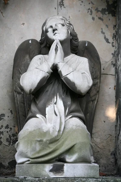 Фигура Ангела Старой Могиле — стоковое фото